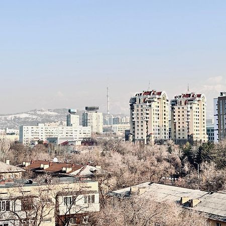 3 Ком Квартира На Абая Сейфуллина Almatý Exterior foto