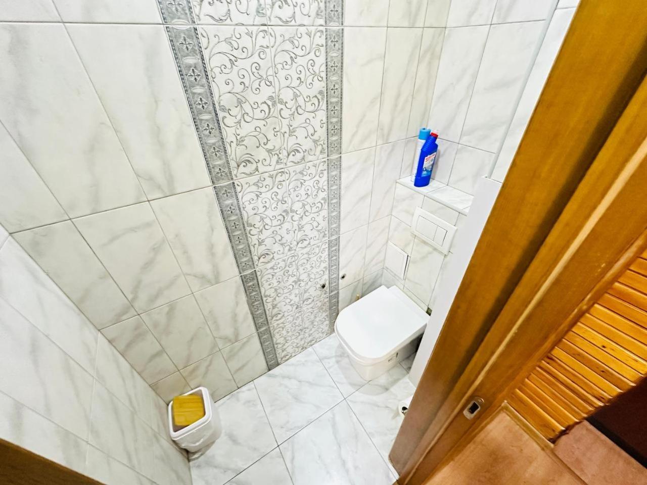 3 Ком Квартира На Абая Сейфуллина Almatý Exterior foto