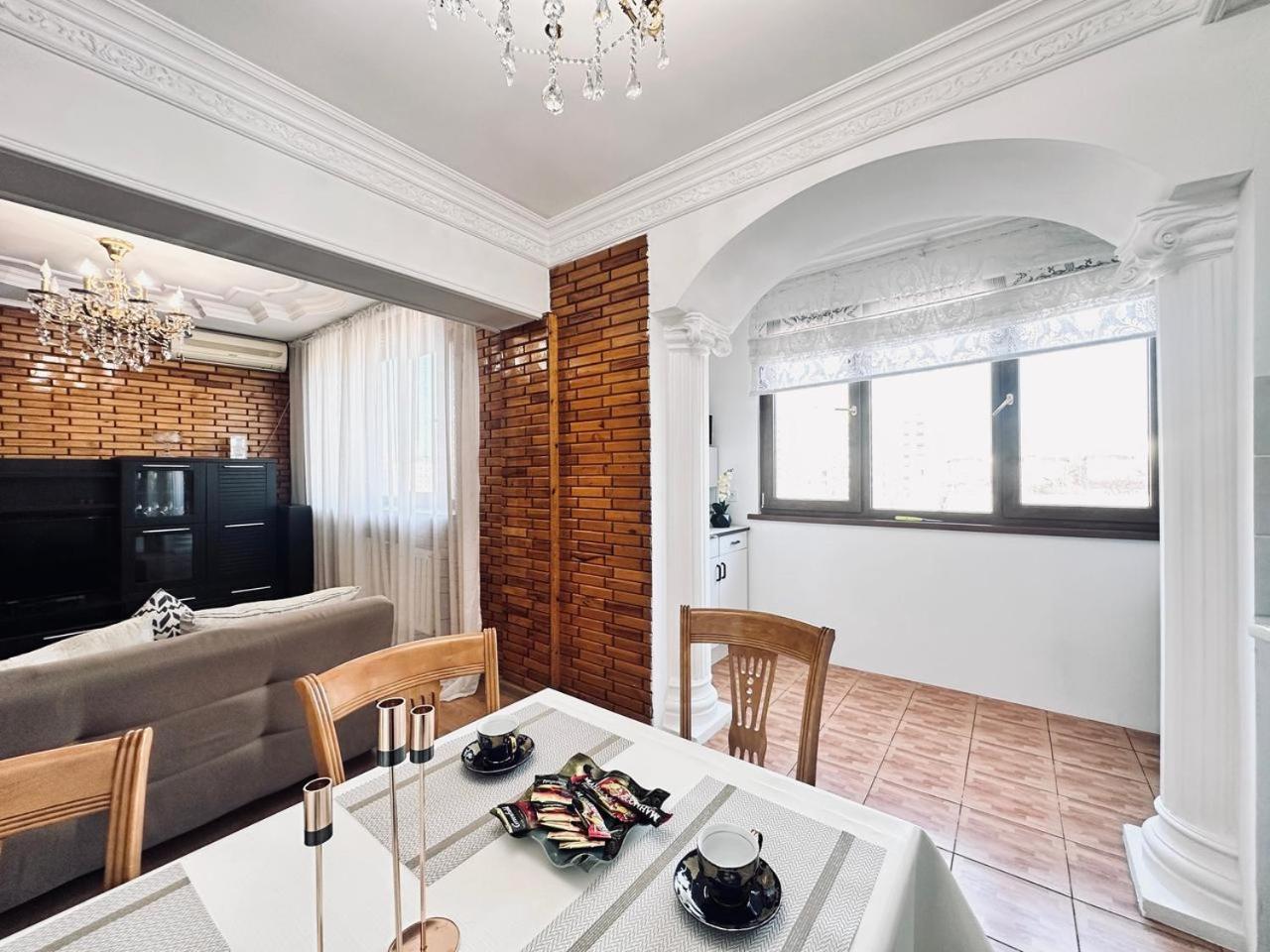3 Ком Квартира На Абая Сейфуллина Almatý Exterior foto